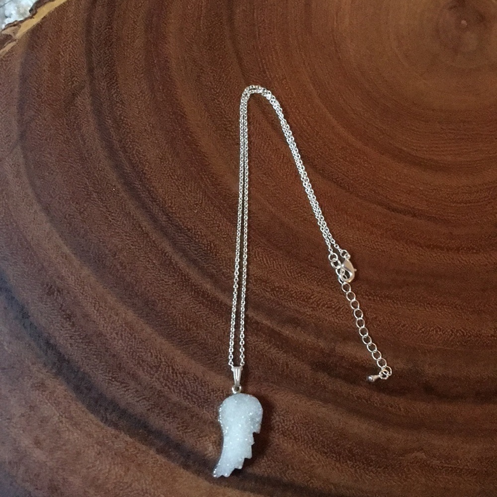 Genuine Druzy feather/wing pendant and necklace - Picture 6 of 6